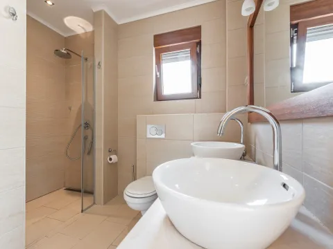 Prodaja, trosoban stan, 215m², Centar, Budva - image 9