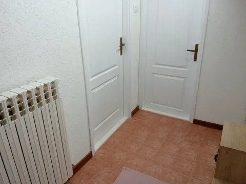 Izdavanje, dvosoban stan, 36m², Sajmište, Novi Sad - image 11