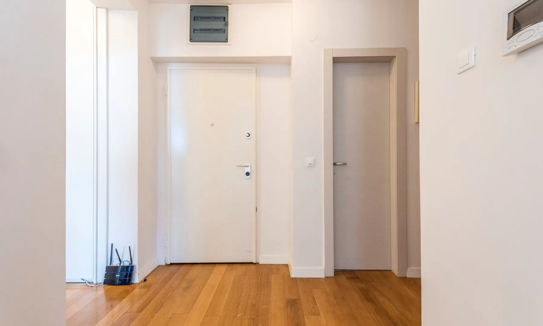 Prodaja, trosoban stan, 83m², Pržno, Budva