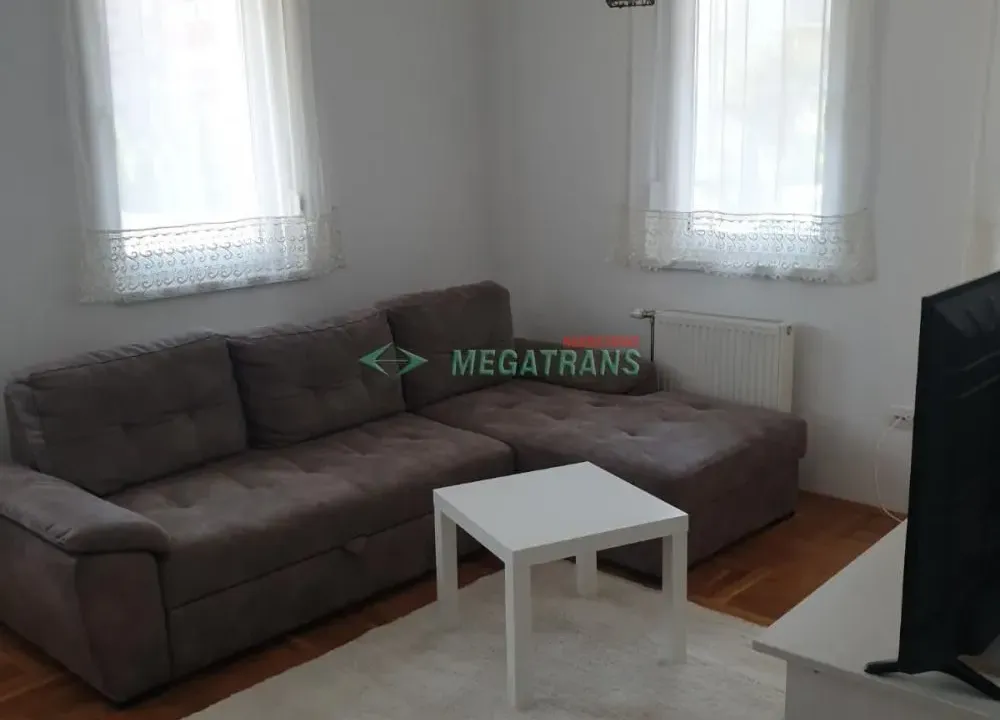 Izdavanje, dvosoban stan, 50m², Nova Detelinara, Novi Sad Sve Podlokacije