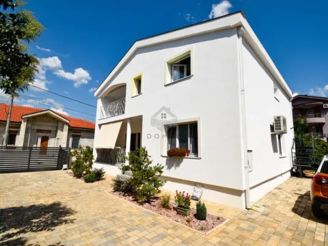 Sale, house, 180m², Blok 9, Podgorica - image 11