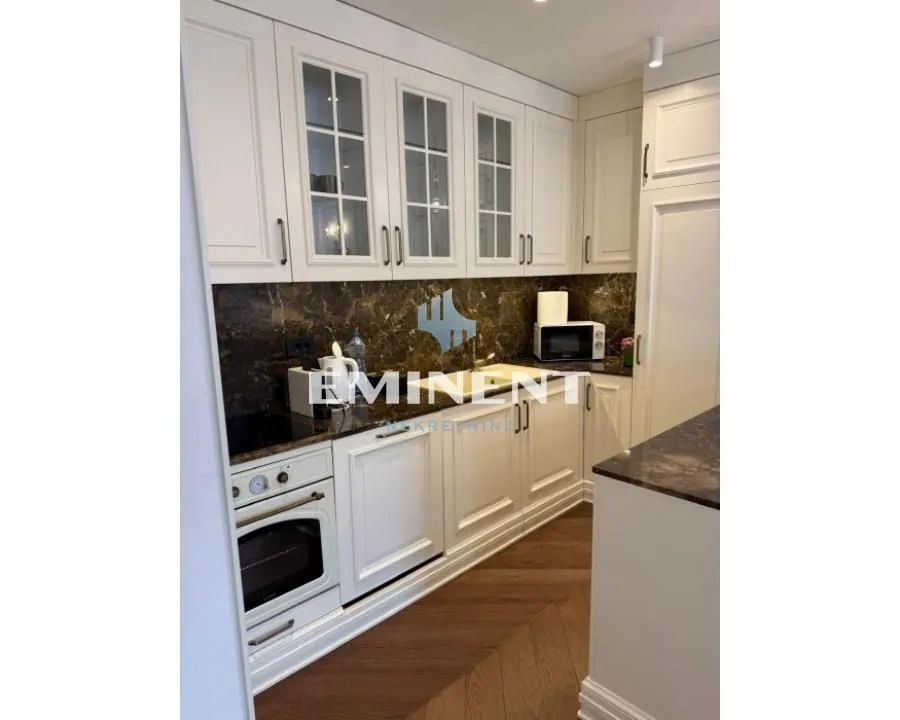 Rent, four bedroom apartment, 125m², Čubura, Beograd