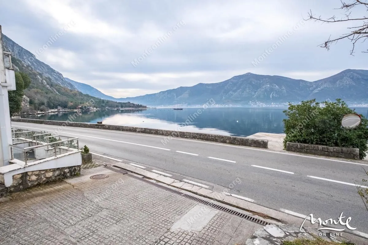Prodaja, dvosoban stan, 44m², Ljuta, Kotor