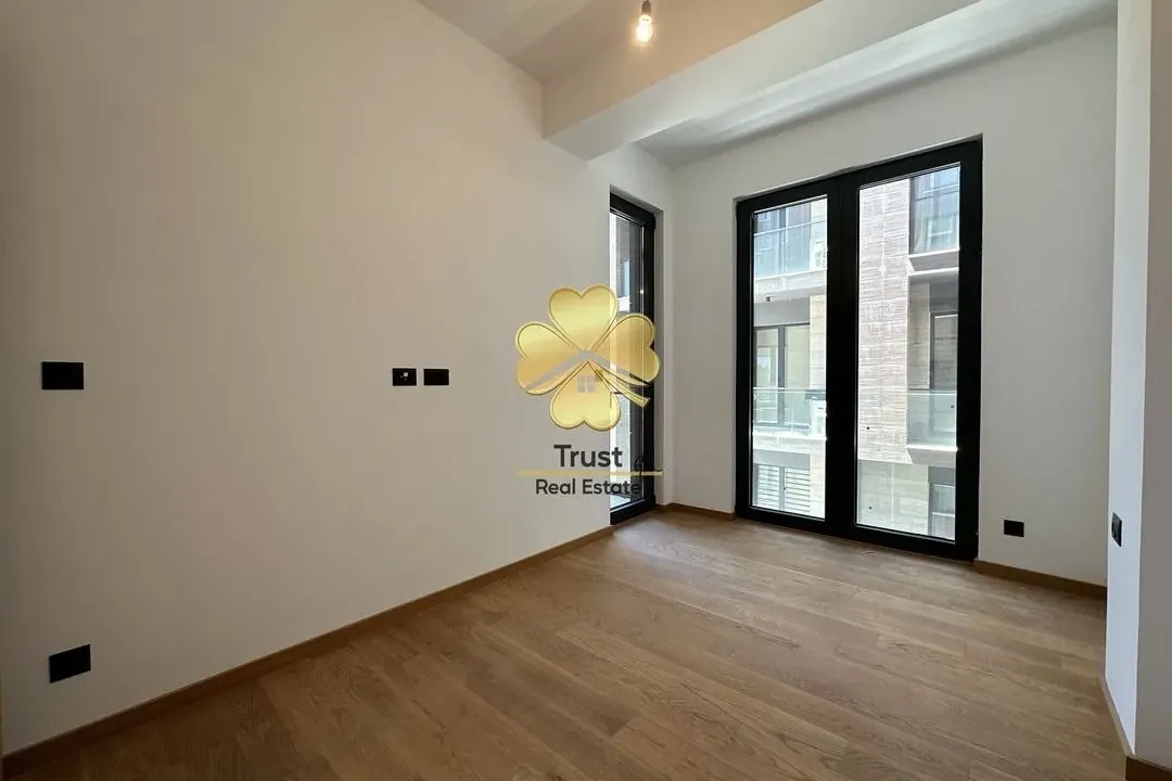 Izdavanje, dvosoban stan, 85m², Podgorica, Crna Gora