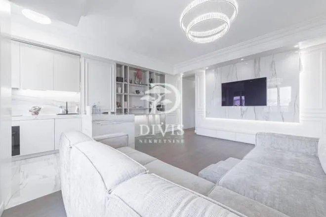 Sale, four bedroom apartment, 118m², Autokomanda, Voždovac Sve Podlokacije