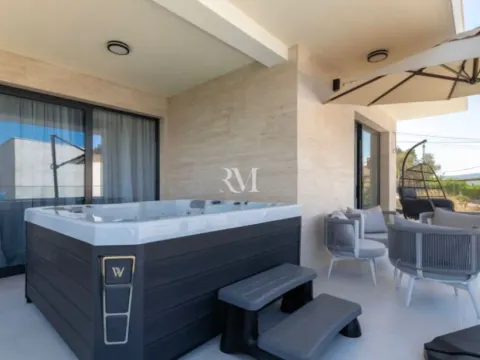 Rent, house, 400m², Tivat, Crna Gora - image 3