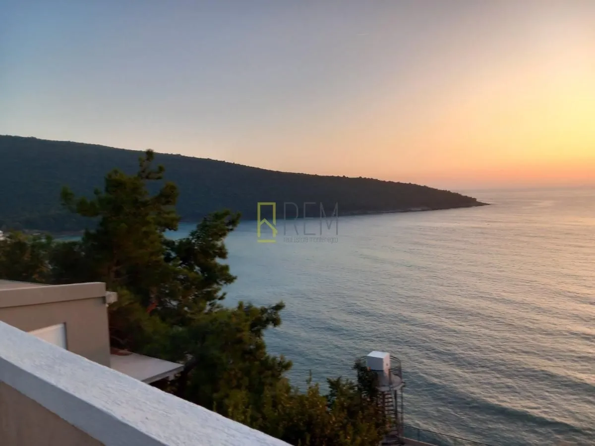 Sale, house, 380m², Kruče, Ulcinj