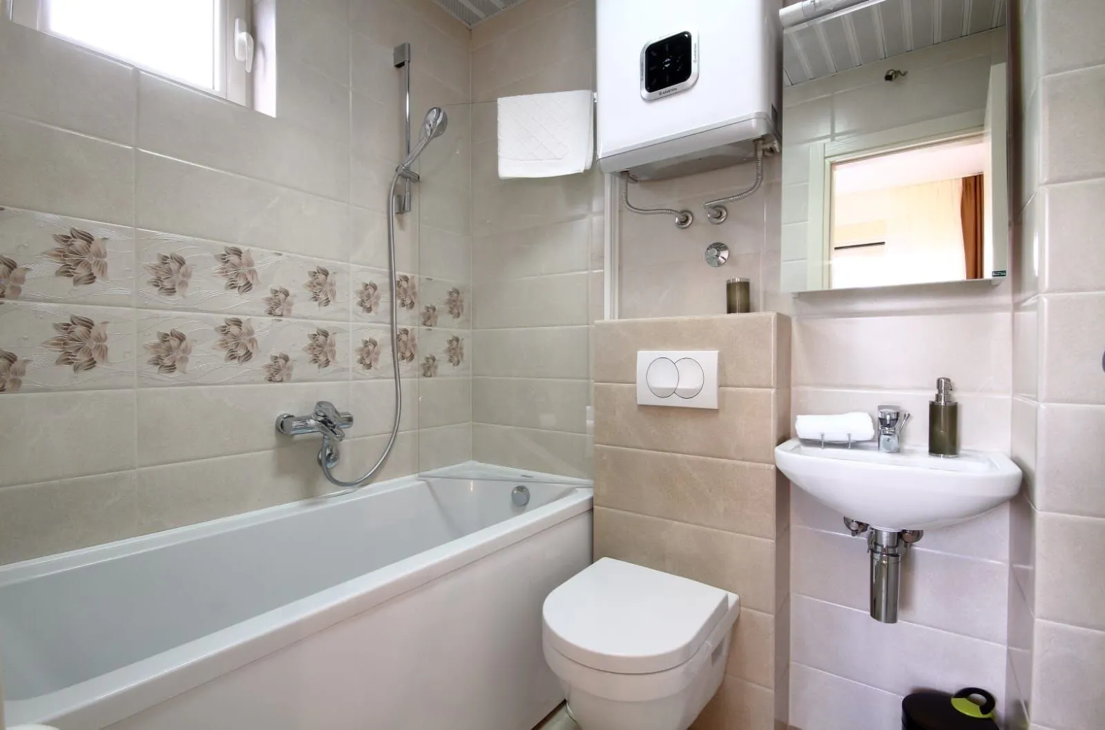 Rent, two bedroom apartment, 75m², Centar, Budva
