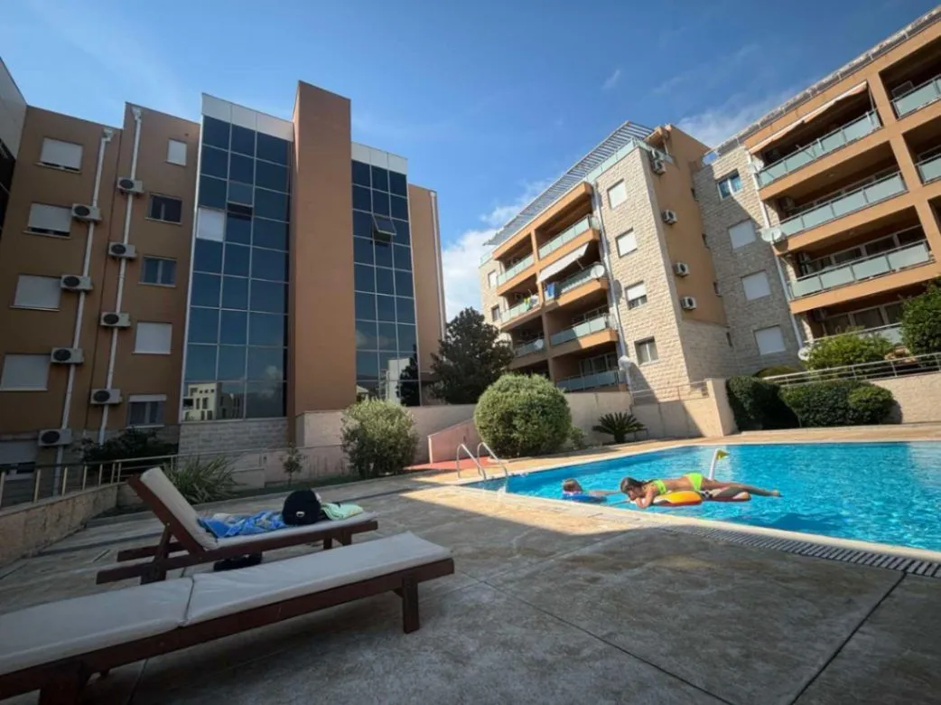 Prodaja, dvosoban stan, 68m², Bečići, Budva