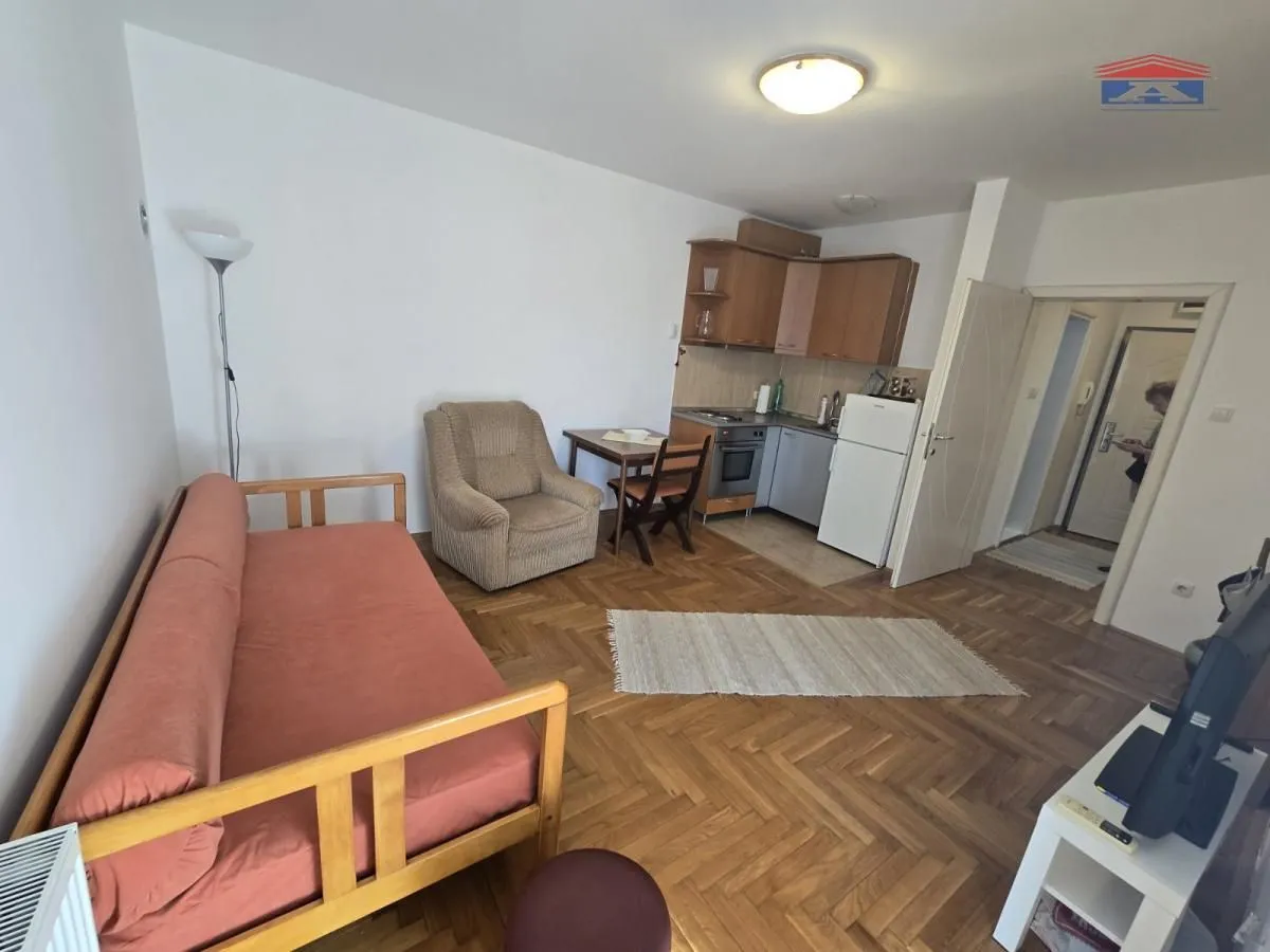 Prodaja, jednosoban stan, 36m², Sajmište, Novi Sad