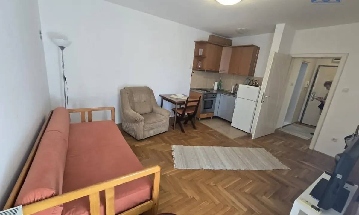 Prodaja, jednosoban stan, 36m², Sajmište, Novi Sad
