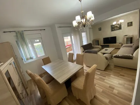 Prodaja, trosoban stan, 91m², Budva, Crna Gora - image 10
