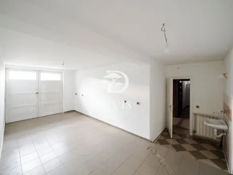 Izdavanje, kuća, 480m², Zvezdin Stadion, Beograd - image 10