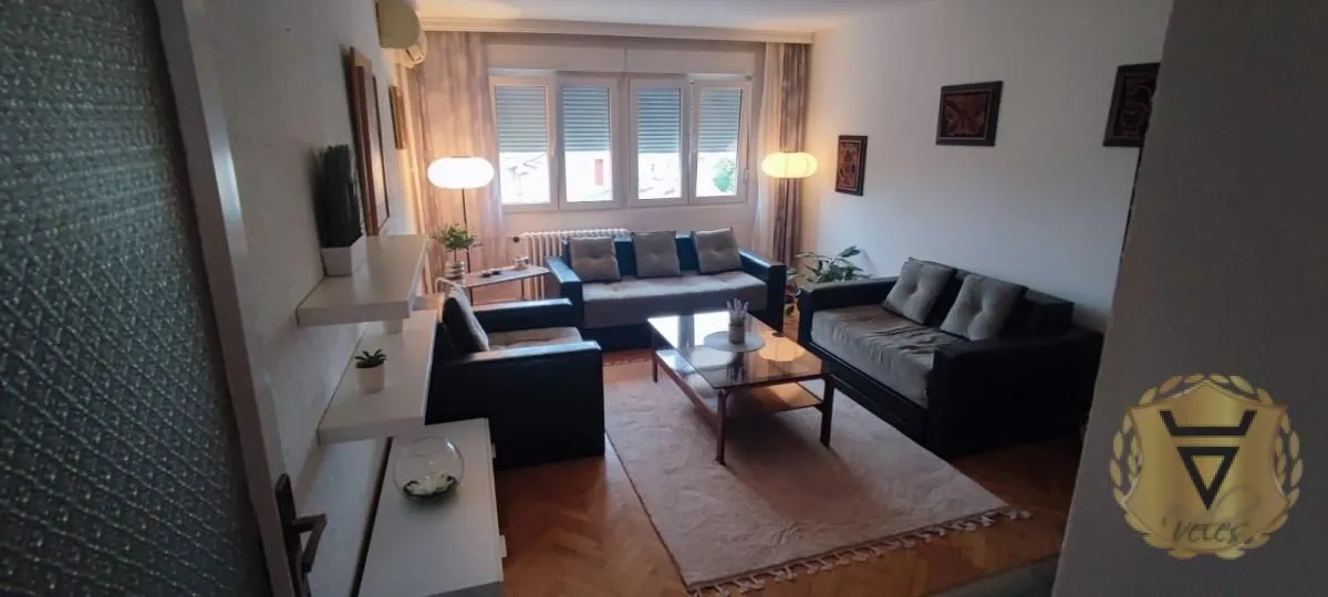 Izdavanje, trosoban stan, 68m², Kalenić Pijaca, Vračar Sve Podlokacije