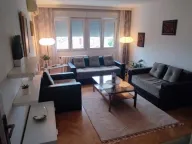 Izdavanje, trosoban stan, 68m², Kalenić Pijaca, Vračar Sve Podlokacije - image 1