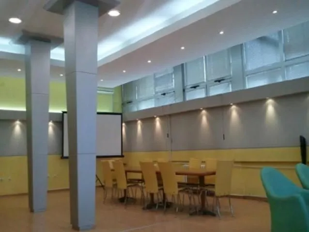 Rent, office space, 2000m², Zemun Centar, Zemun Sve Podlokacije