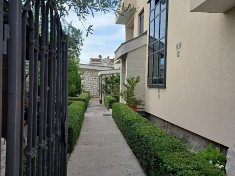 Rent, one bedroom apartment, 50m², Pod Goricom, Podgorica - image 4