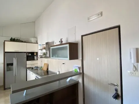 Prodaja, trosoban stan, 79m², Centar, Budva