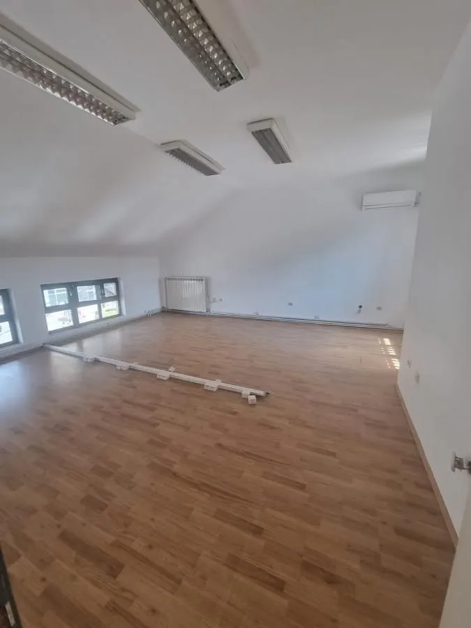 Rent, office space, 160m², Južni Bulevar, Vračar Sve Podlokacije