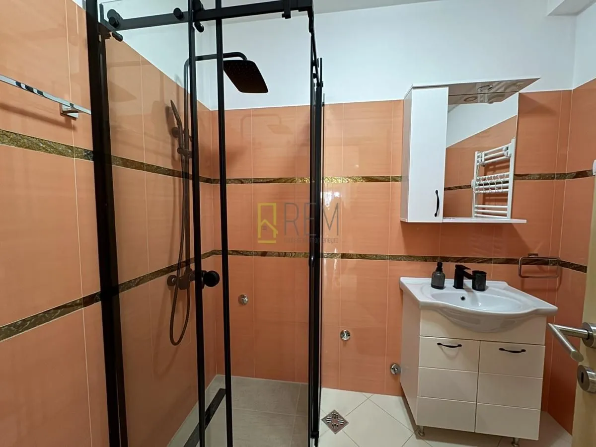 Rent, three bedroom apartment, 263m², Gorica C, Podgorica