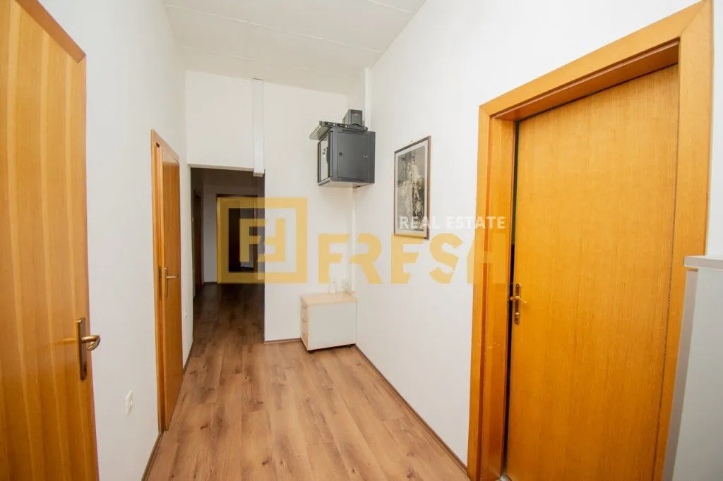 Sale, office space, 135m², Gintaš, Podgorica