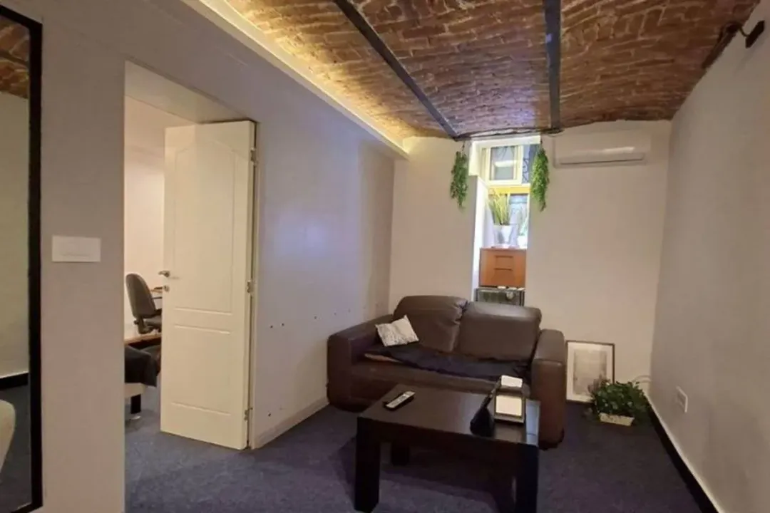 Izdavanje, dvosoban stan, 33m², Stari Grad, Beograd