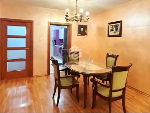 Izdavanje, kuća, 220m², Konik, Podgorica - image 5