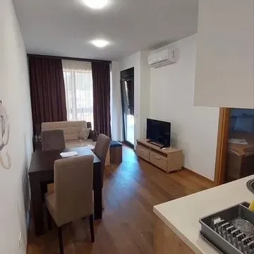 Izdavanje, jednosoban stan, 40m², Centar, Budva - image 10