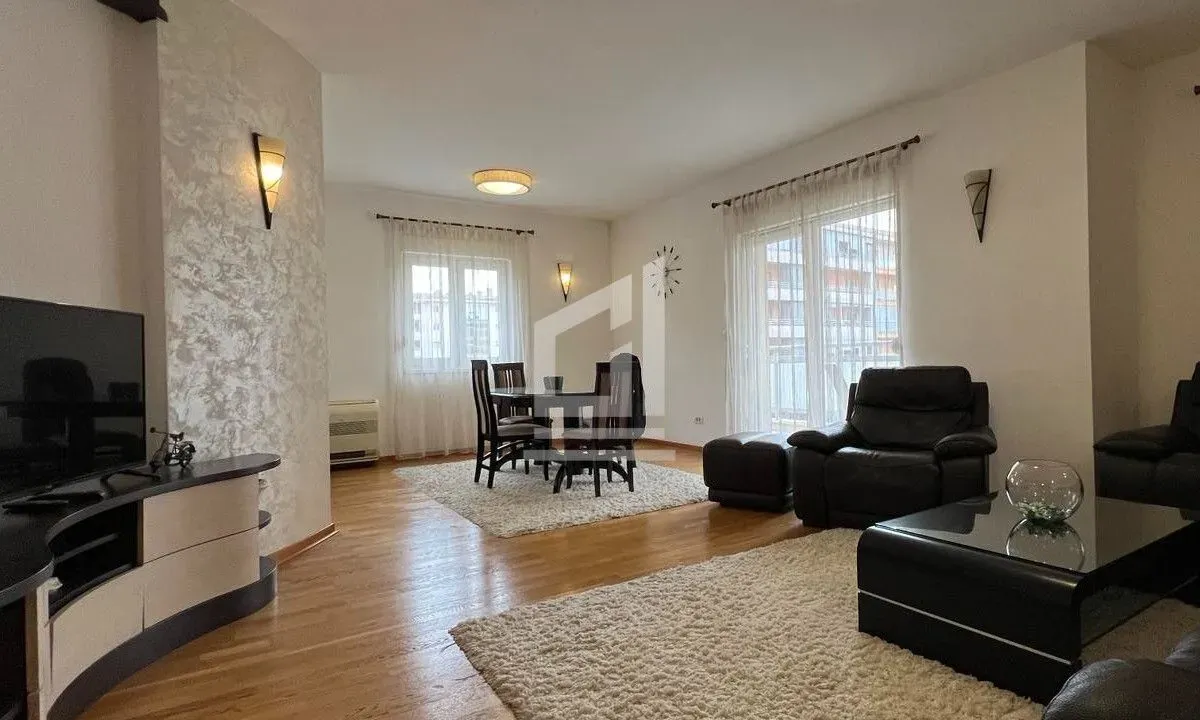 Izdavanje, trosoban stan, 120m², City Kvart, Podgorica