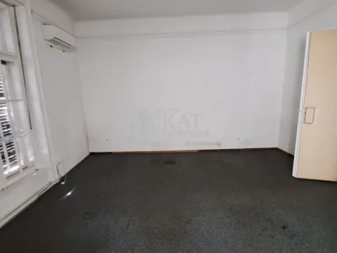 Izdavanje, četvorosoban stan, 80m², Vračar Sve Podlokacije, Beograd - image 7