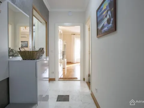 Sale, three bedroom apartment, 90m², Sveti Stefan, Budva - image 12