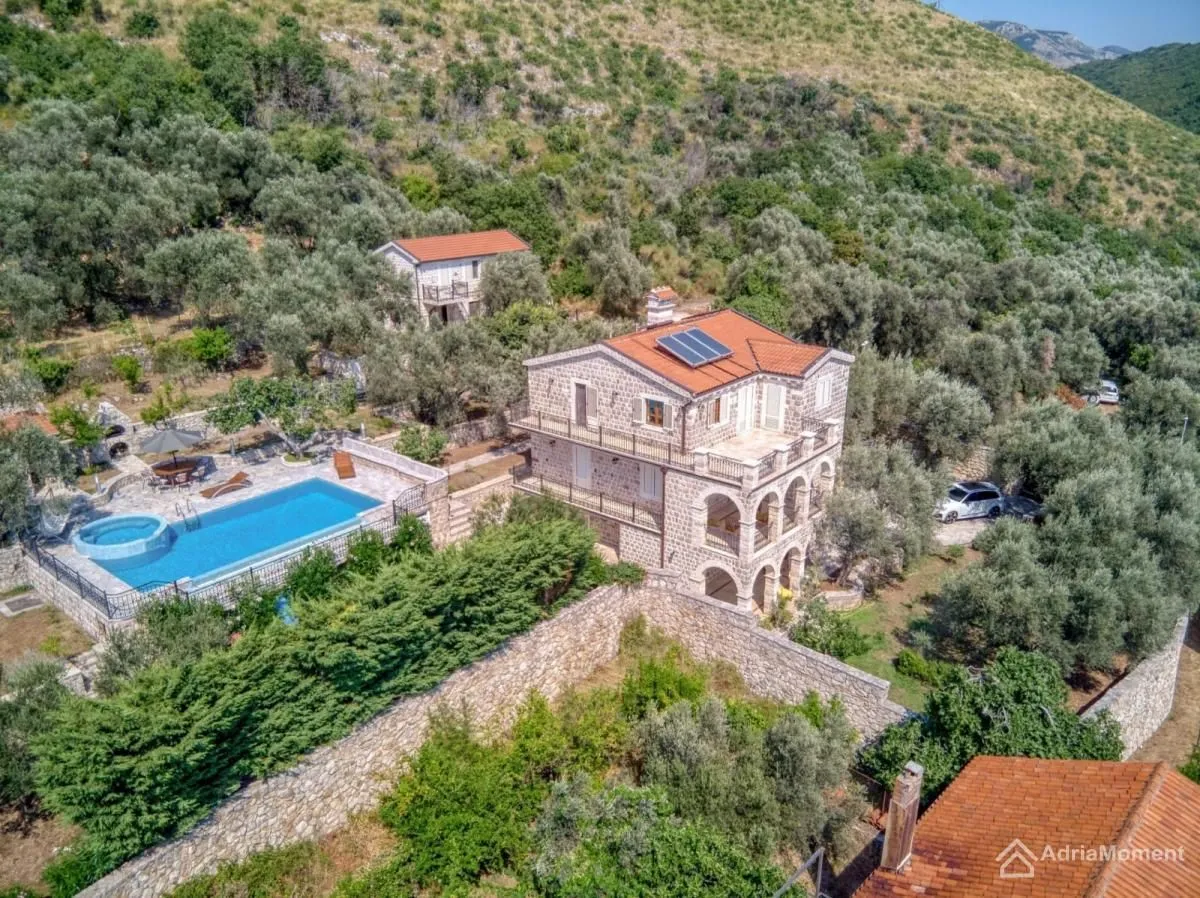 Sale, house, 500m², Reževići, Budva