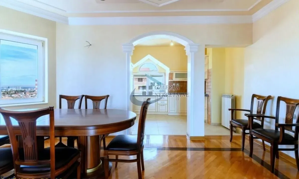 Prodaja, četvorosoban stan, 99m², Farmaceutski Fakultet, Voždovac Sve Podlokacije