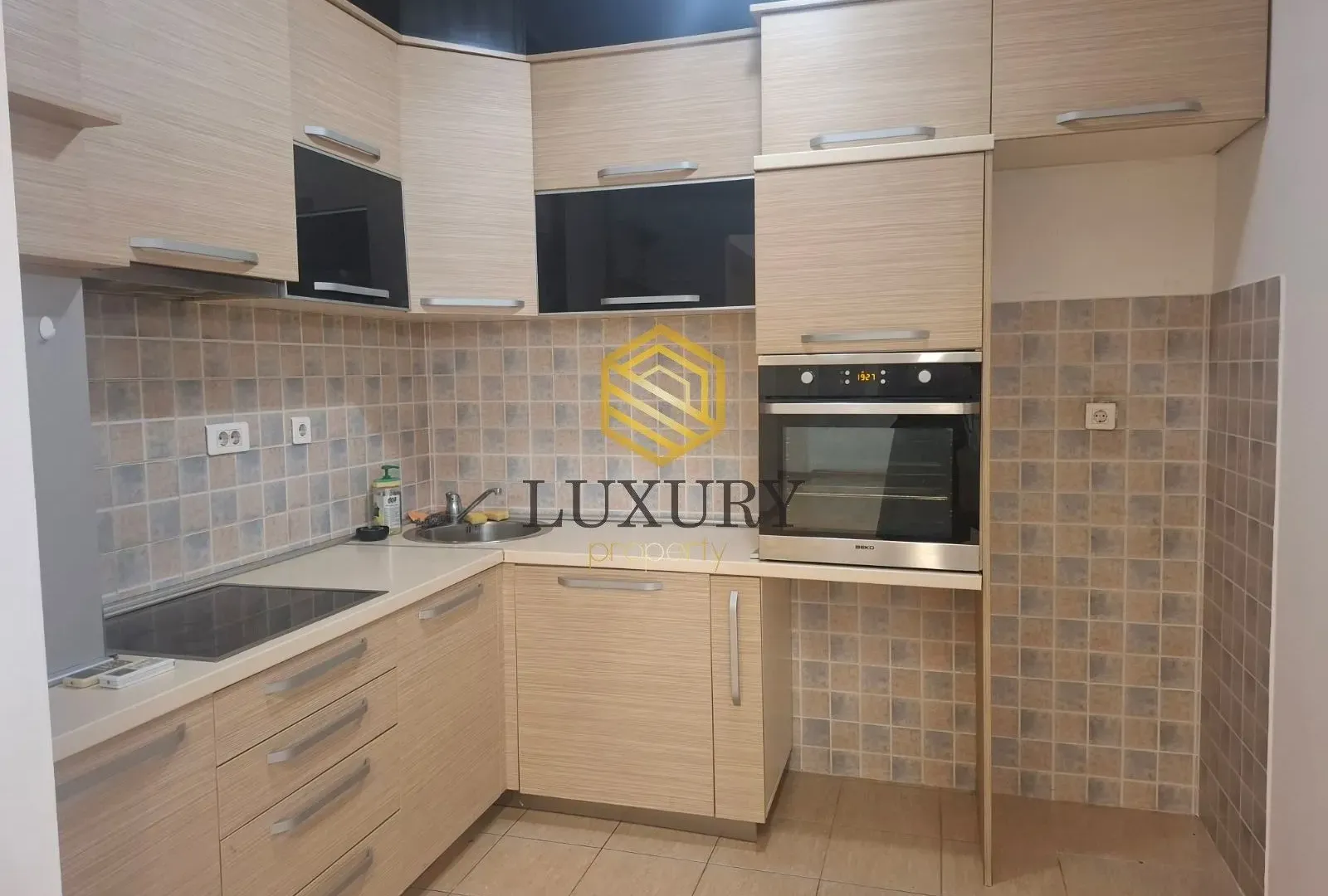 Izdavanje, dvosoban stan, 80m², City Kvart, Podgorica