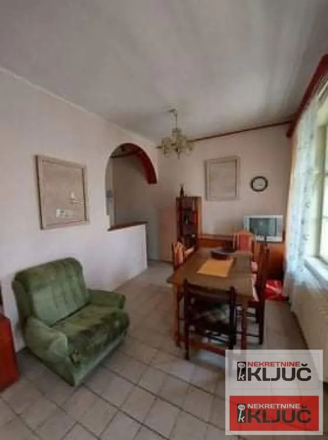 Prodaja, četvorosoban stan, 105m², Adamovićevo Naselje, Novi Sad Sve Podlokacije