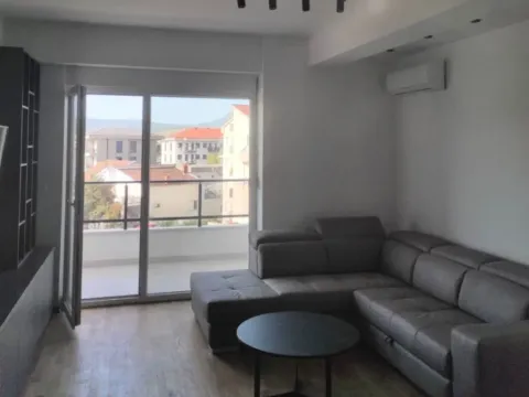 Izdavanje, dvosoban stan, 65m², Zabjelo, Podgorica - image 1