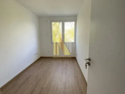 Rent, four bedroom apartment, 80m², Novo naselje, Novi Sad - image 7