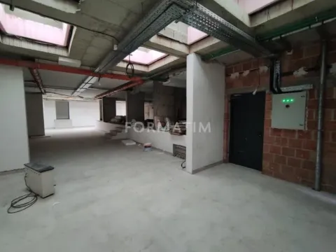 Izdavanje, poslovni prostor, 270m², Bulbulder, Zvezdara Sve Podlokacije - image 9