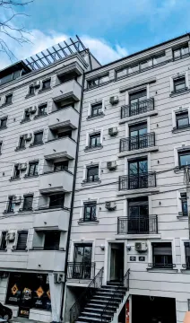 Izdavanje, trosoban stan, 60m², Zvezdara Sve Podlokacije, Beograd - image 2