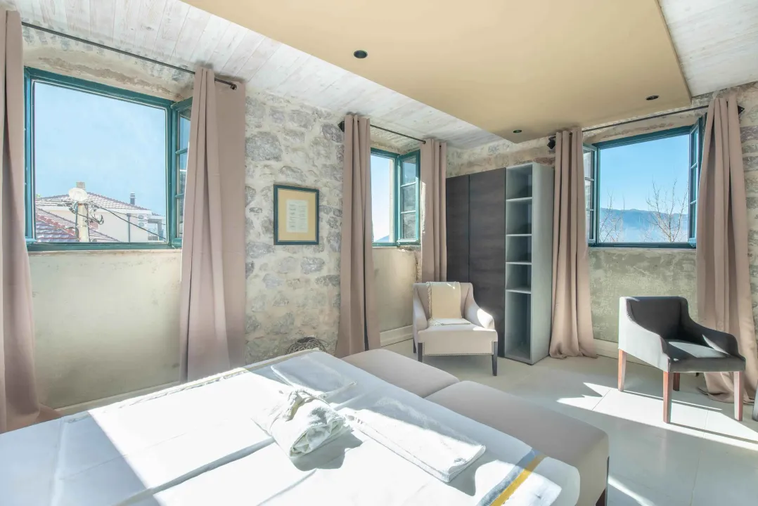 Prodaja, ugostiteljski objekat, 300m², Risan, Kotor
