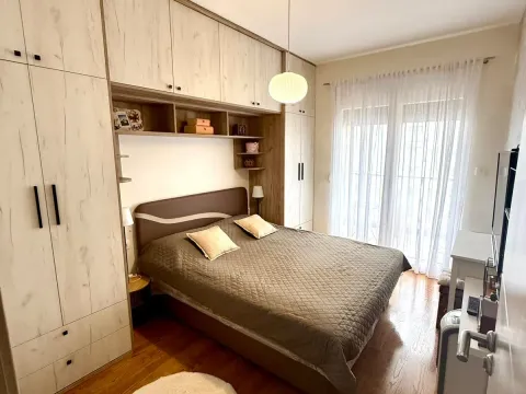 Rent, one bedroom apartment, 45m², Pobrežje, Podgorica - image 9