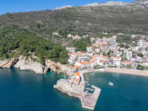 Sale, two bedroom apartment, 81m², Petrovac, Budva - image 21