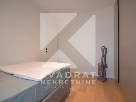 Izdavanje, dvosoban stan, 120m², Centar, Podgorica - image 10