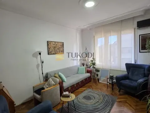 Izdavanje, poslovni prostor, 70m², Poštanska Štedionica, Palilula Sve Podlokacije - image 1