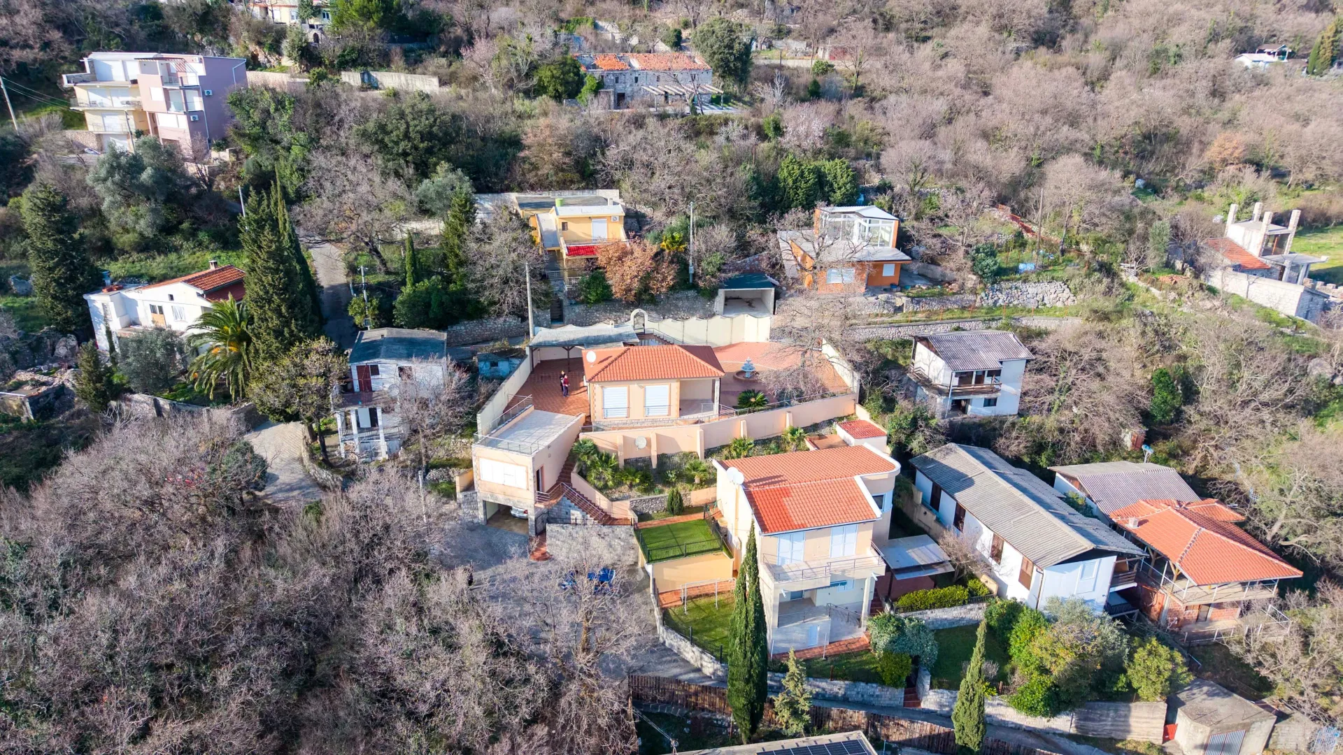 Sale, house, 390m², Zagrađe, Bar