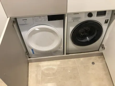 Izdavanje, četvorosoban stan, 118m², Savski Venac, Beograd - image 18