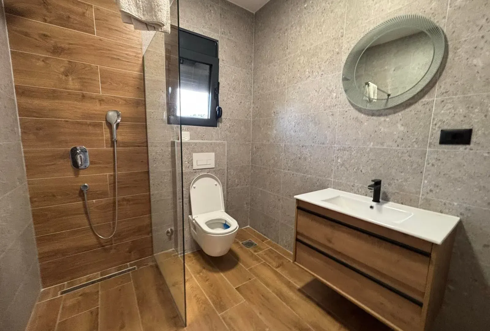 Prodaja, kuća, 150m², Donja Gorica, Podgorica