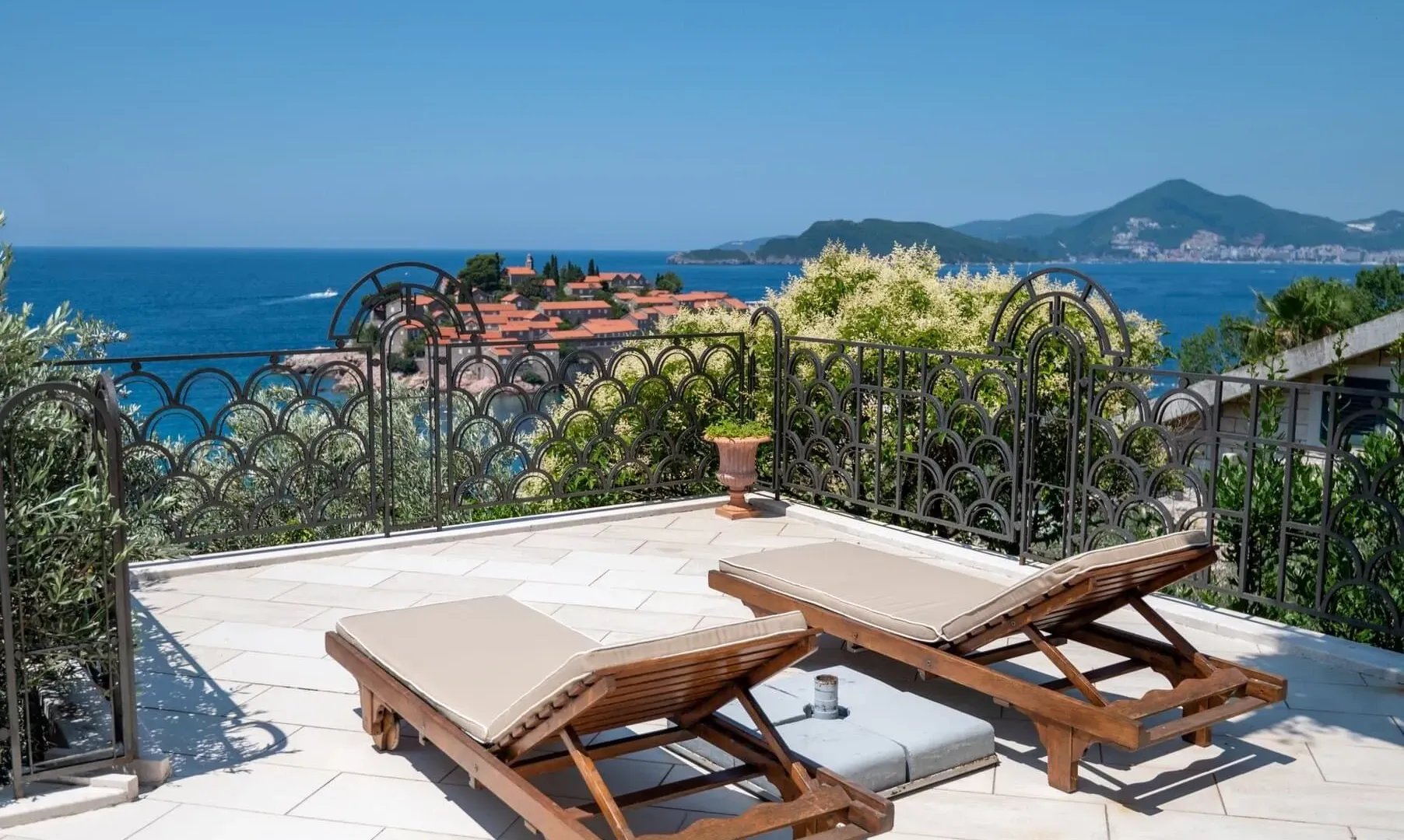 Sale, house, 959m², Sveti Stefan, Budva