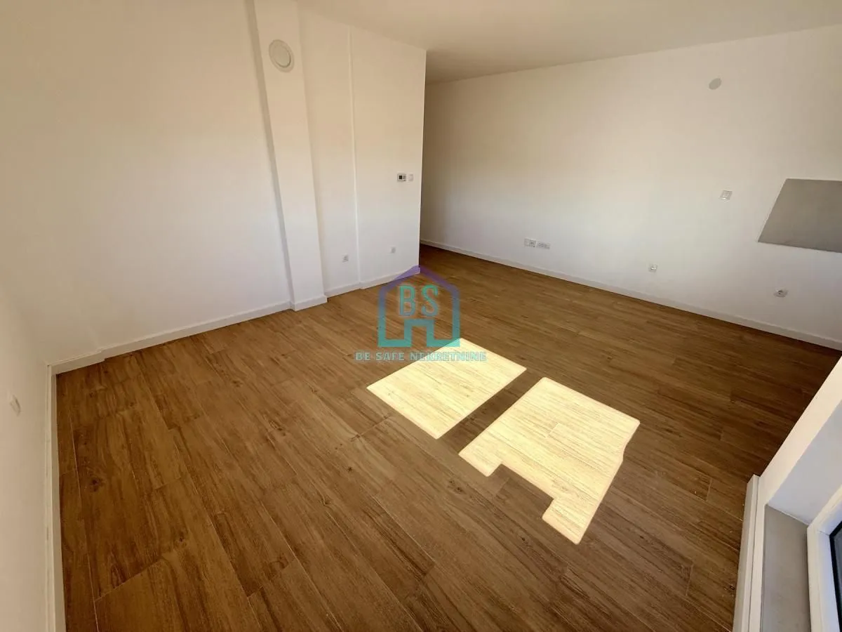 Prodaja, trosoban stan, 72m², Alibegovac, Petrovaradin