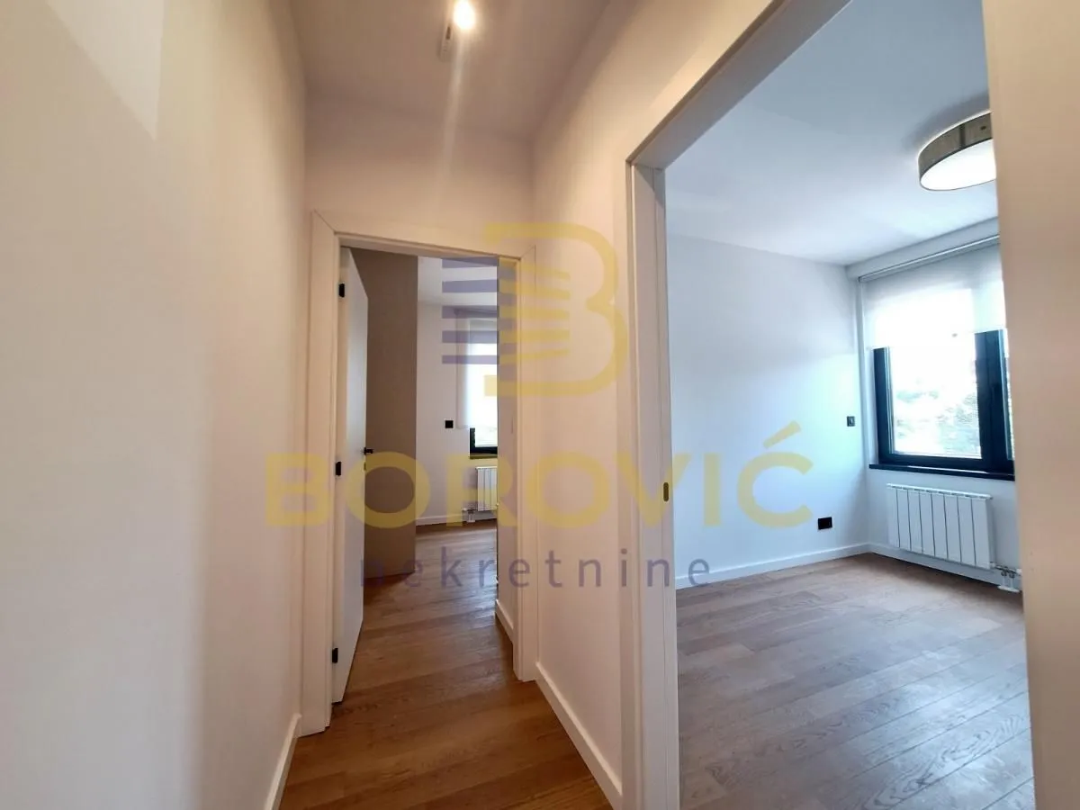 Rent, three bedroom apartment, 65m², Vračar Sve Podlokacije, Beograd